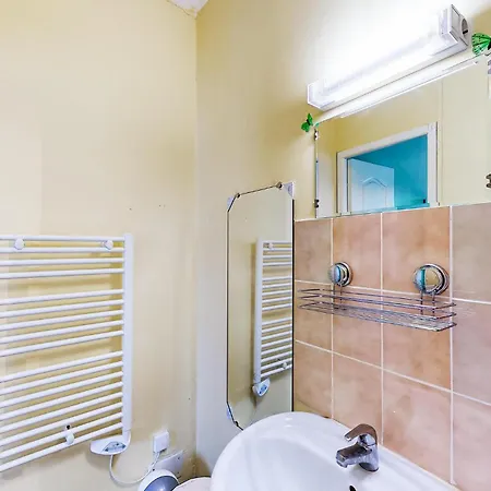 度假居 1 Bedroom Beautiful In 鲁瓦扬