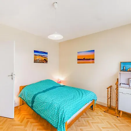 1 Bedroom Lovely Home In Royan Royan