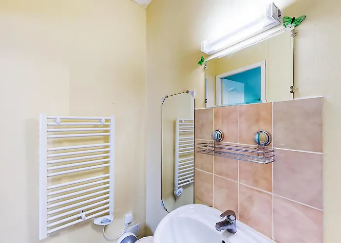 Σπίτι διακοπών 1 Bedroom Beautiful In Ρουαγιάν