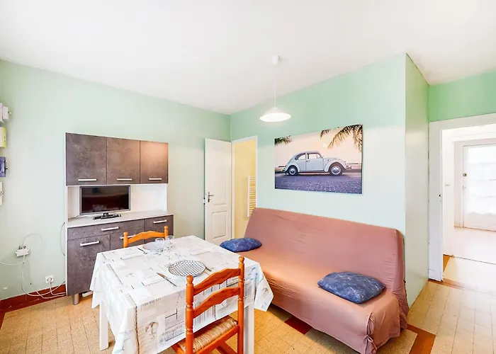 Σπίτι διακοπών 1 Bedroom Beautiful In Ρουαγιάν
