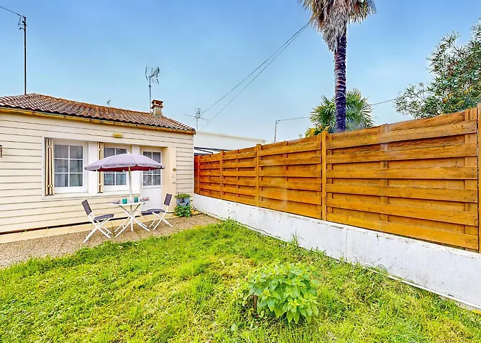 1 Bedroom Beautiful In * Royan